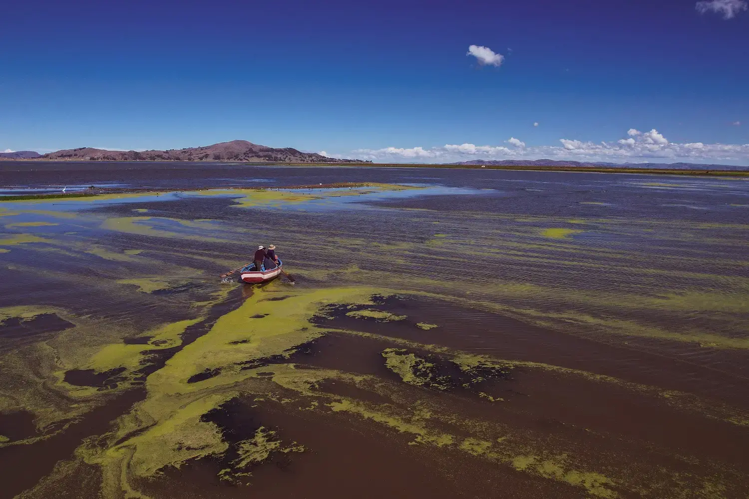 Lake Titicaca, the Sewer of Puno (Spanish) | Pulitzer Center
